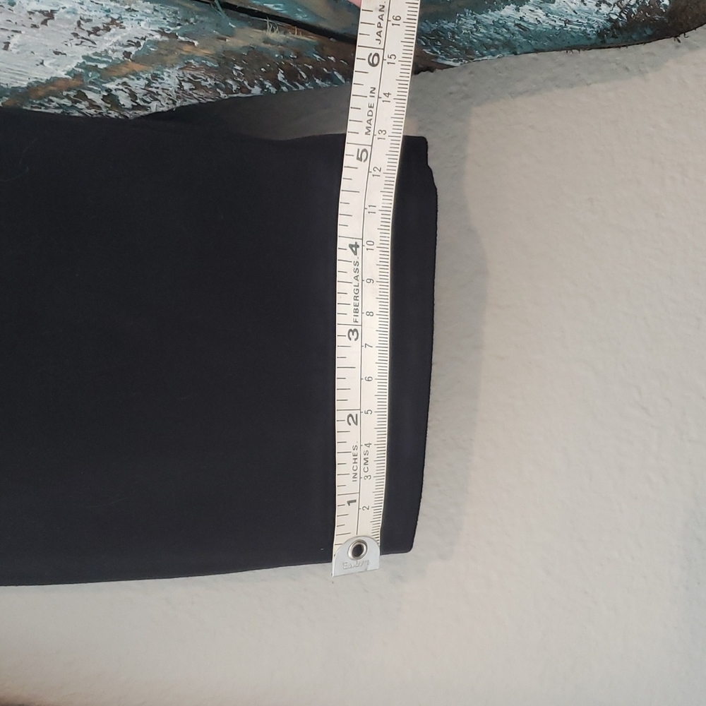 MalvinA black capri leggings One Size fits most EUC - Picture 4 of 6